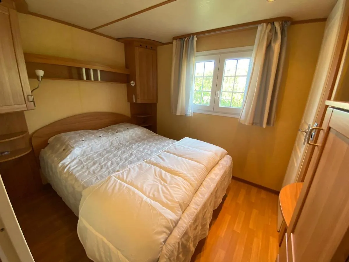 Charmant Mobile-Home 6 Personnes Sur Terrain Prive A 200 M De La Plage - Padrig Ploemeur 0*,